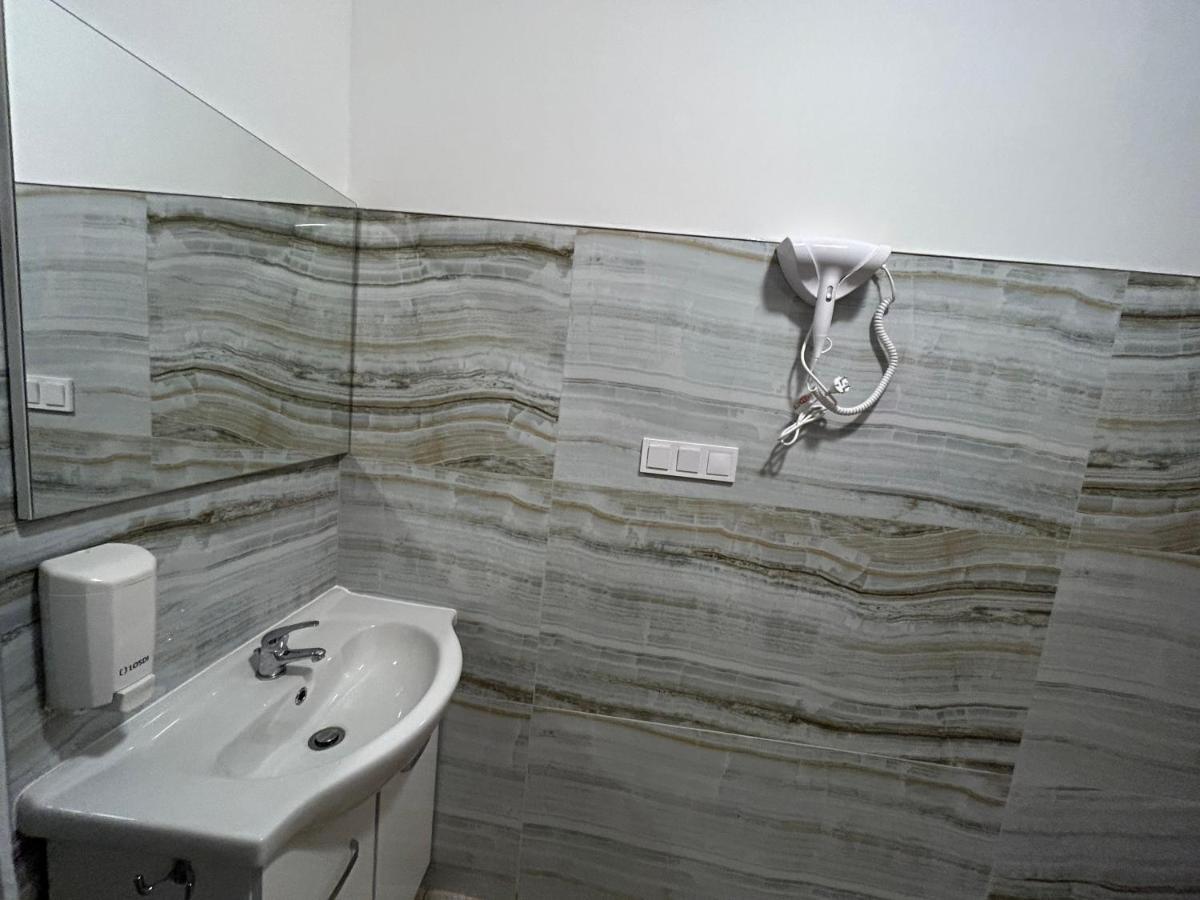 Harmony Apartments Eger Bagian luar foto