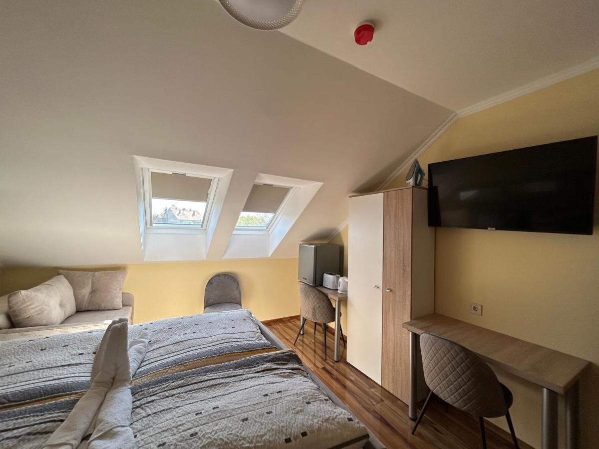 Harmony Apartments Eger Bagian luar foto